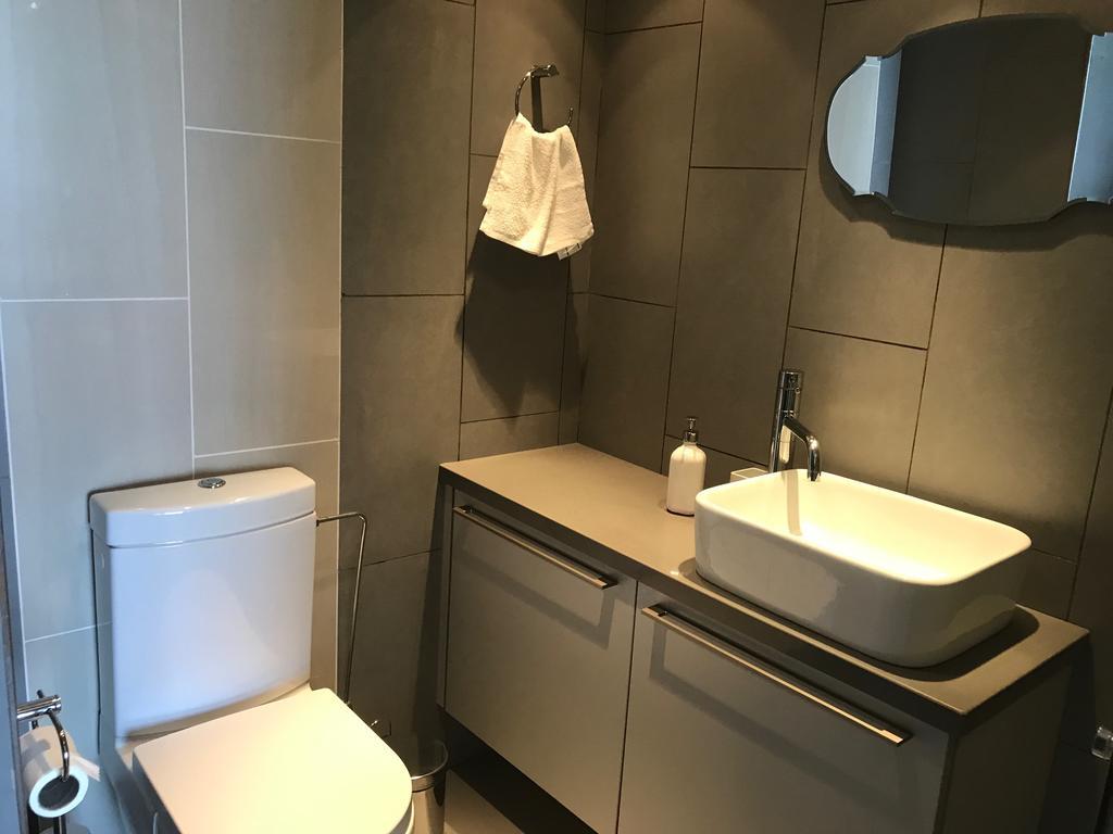 Finikoudes Luxury Apartments Larnaca Buitenkant foto