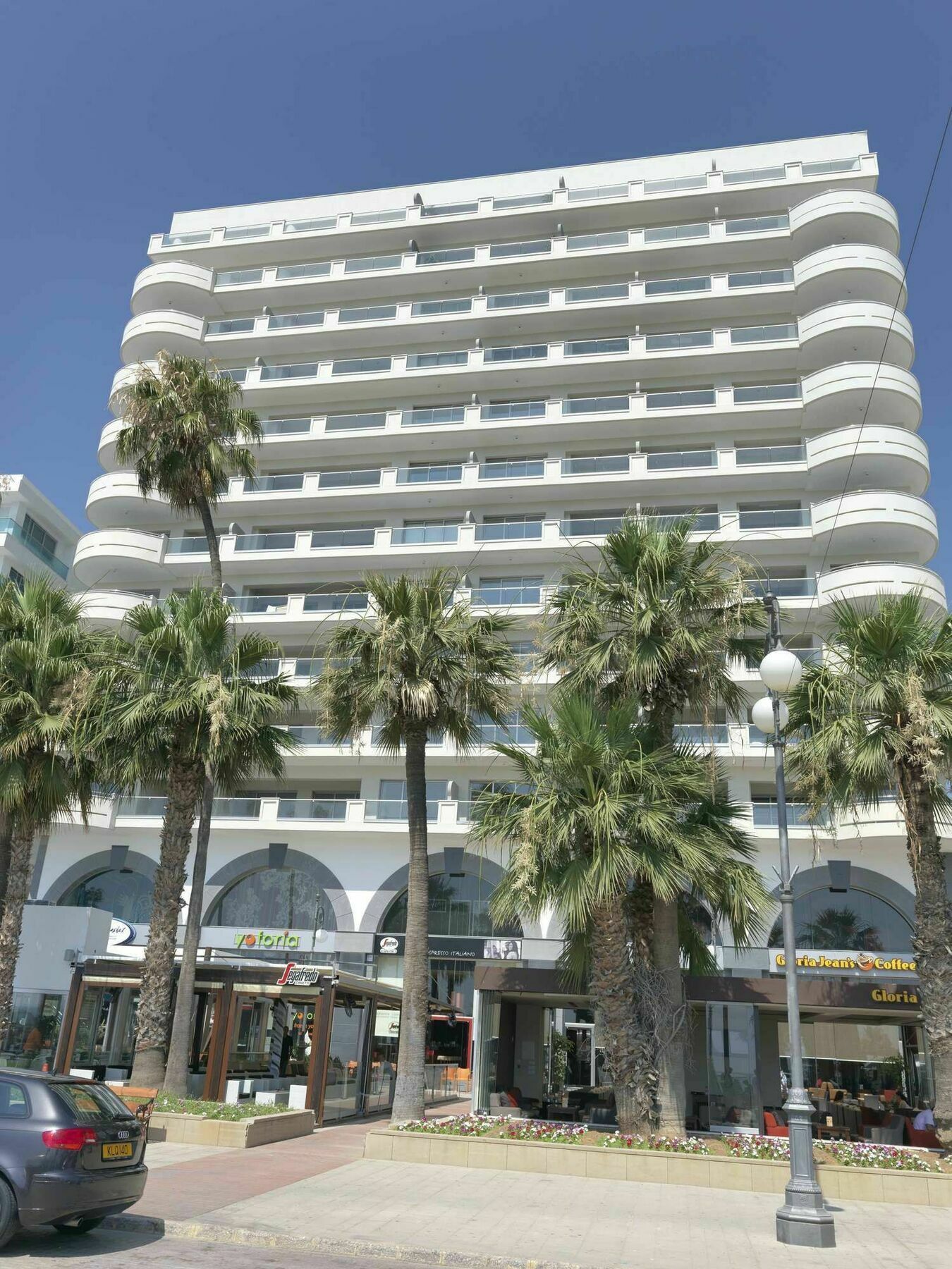 Finikoudes Luxury Apartments Larnaca Buitenkant foto