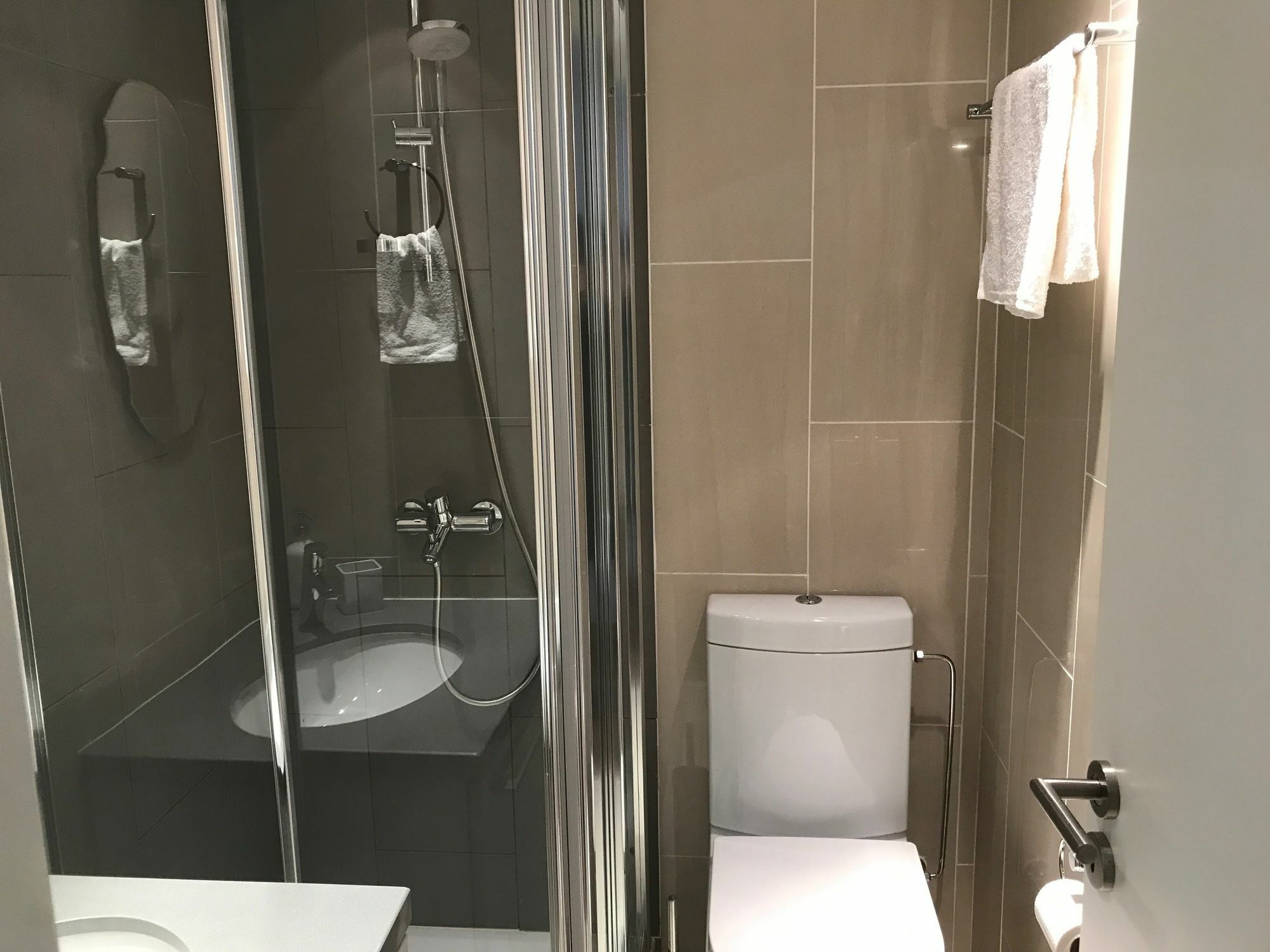 Finikoudes Luxury Apartments Larnaca Buitenkant foto