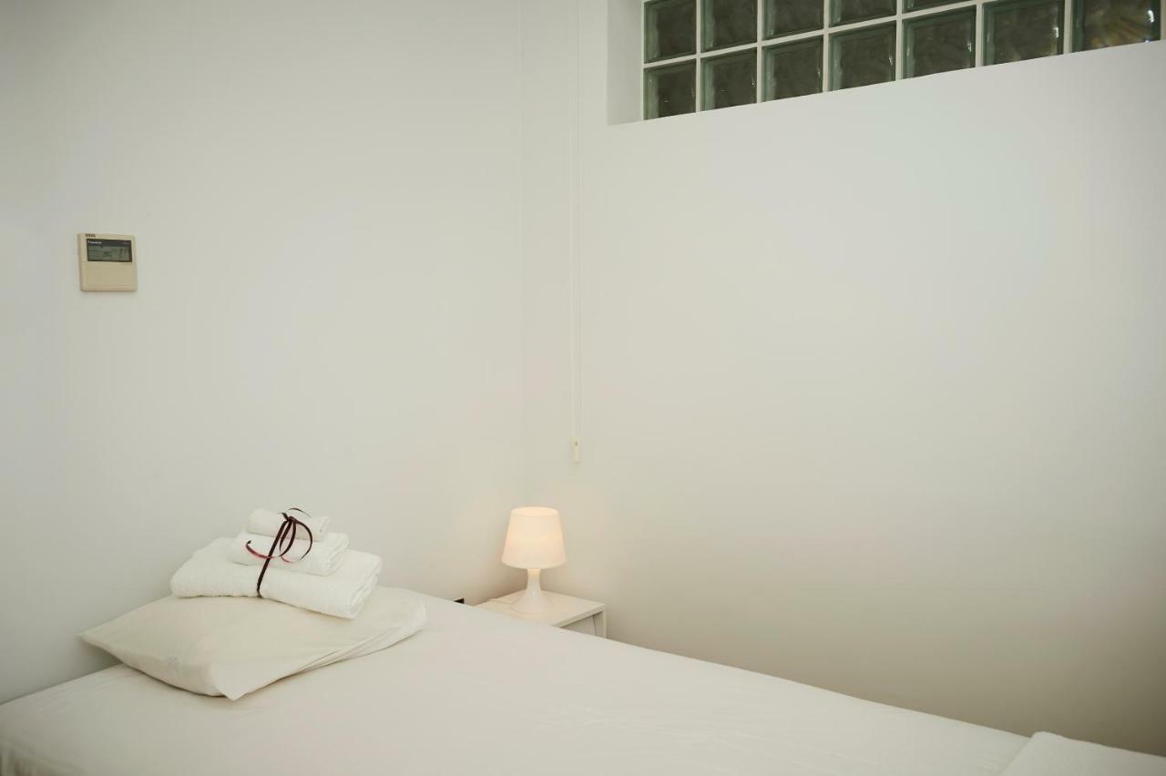 Finikoudes Luxury Apartments Larnaca Buitenkant foto